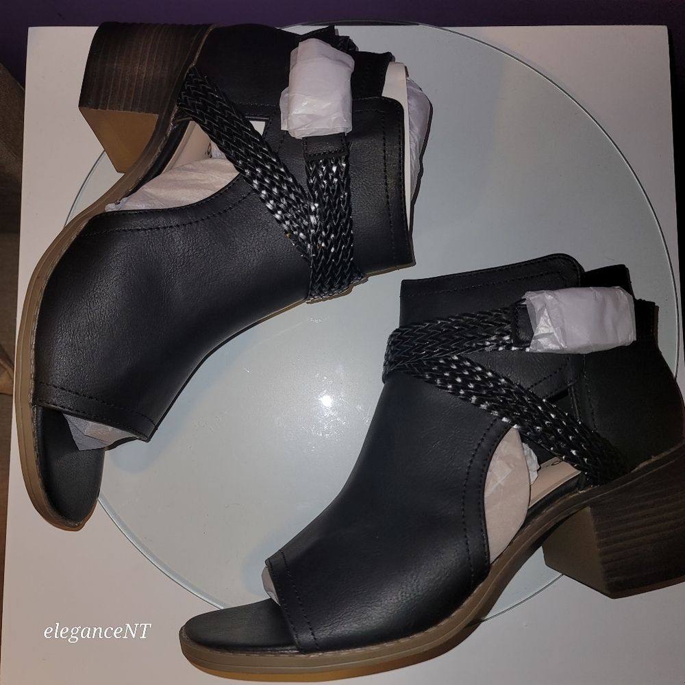 UNR8ED Women's Black Peep-Toe Ankle Boots Sz: 11M NWT - Picture 6 of 7